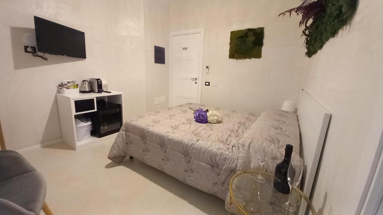Flower Rooms กาญารี ภายนอก รูปภาพ