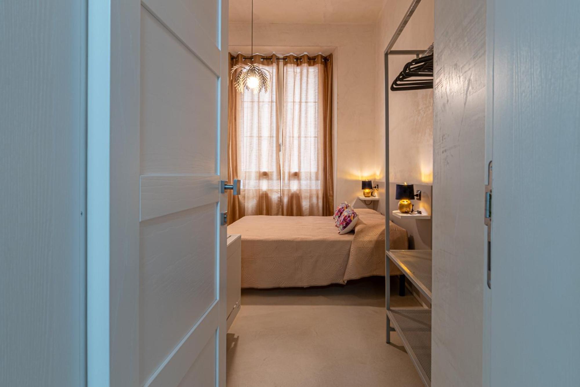 Flower Rooms กาญารี ภายนอก รูปภาพ